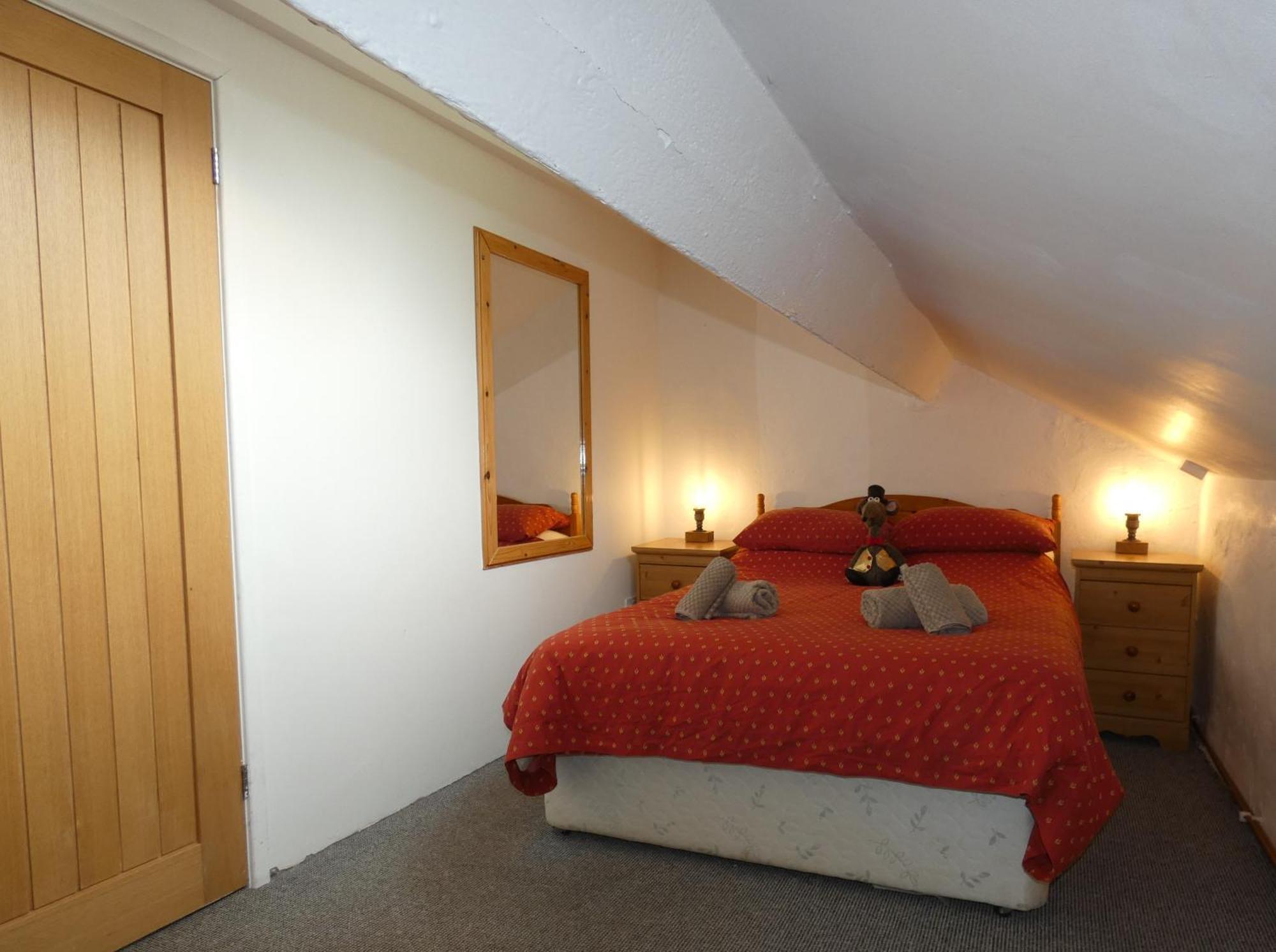 Abergwynant Farm Glamping & Apartments Долгеллау Экстерьер фото