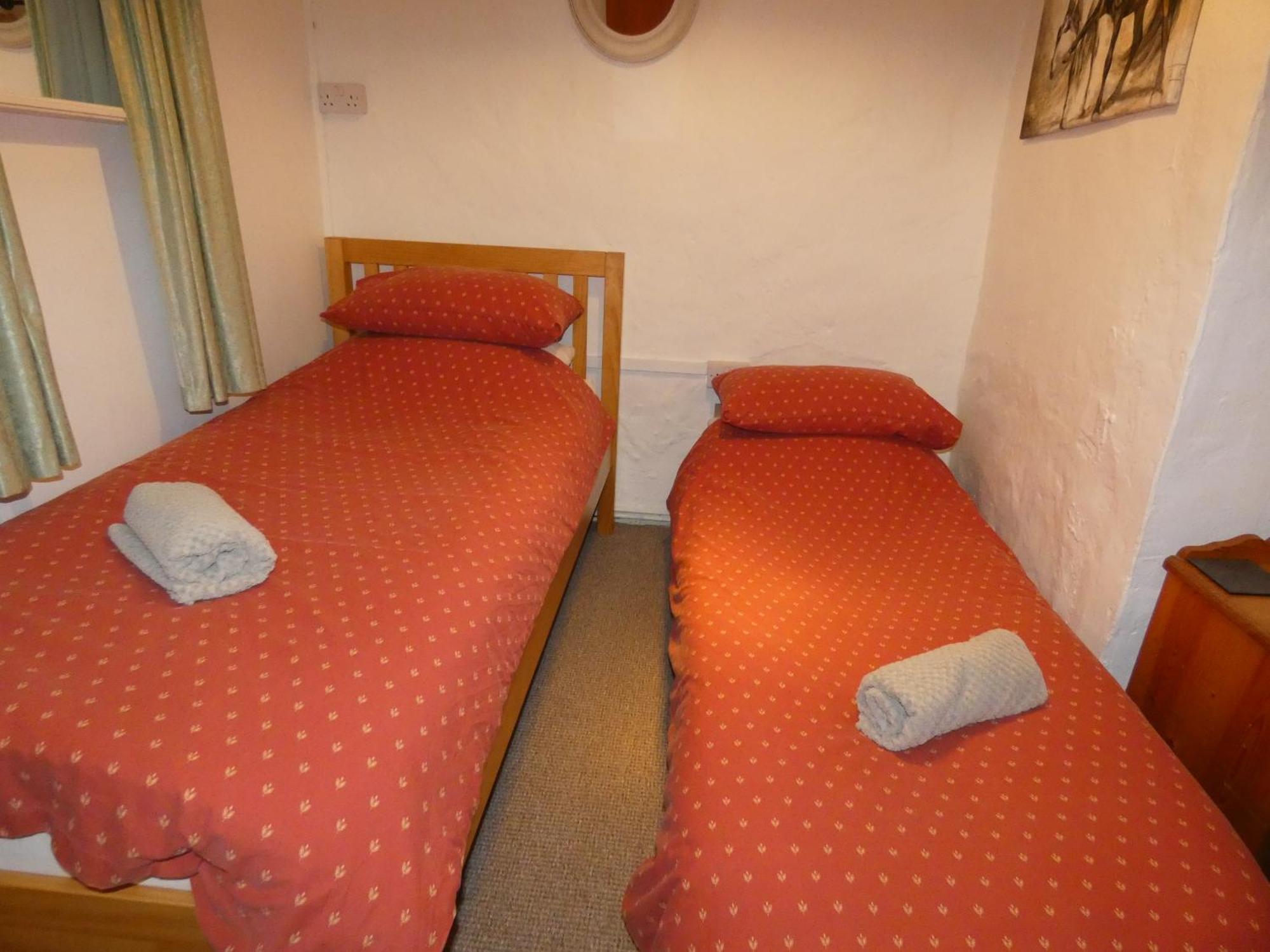 Abergwynant Farm Glamping & Apartments Долгеллау Номер фото